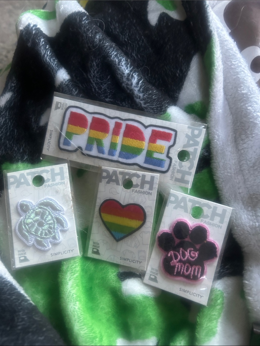 Simplicity Iridescent Patches